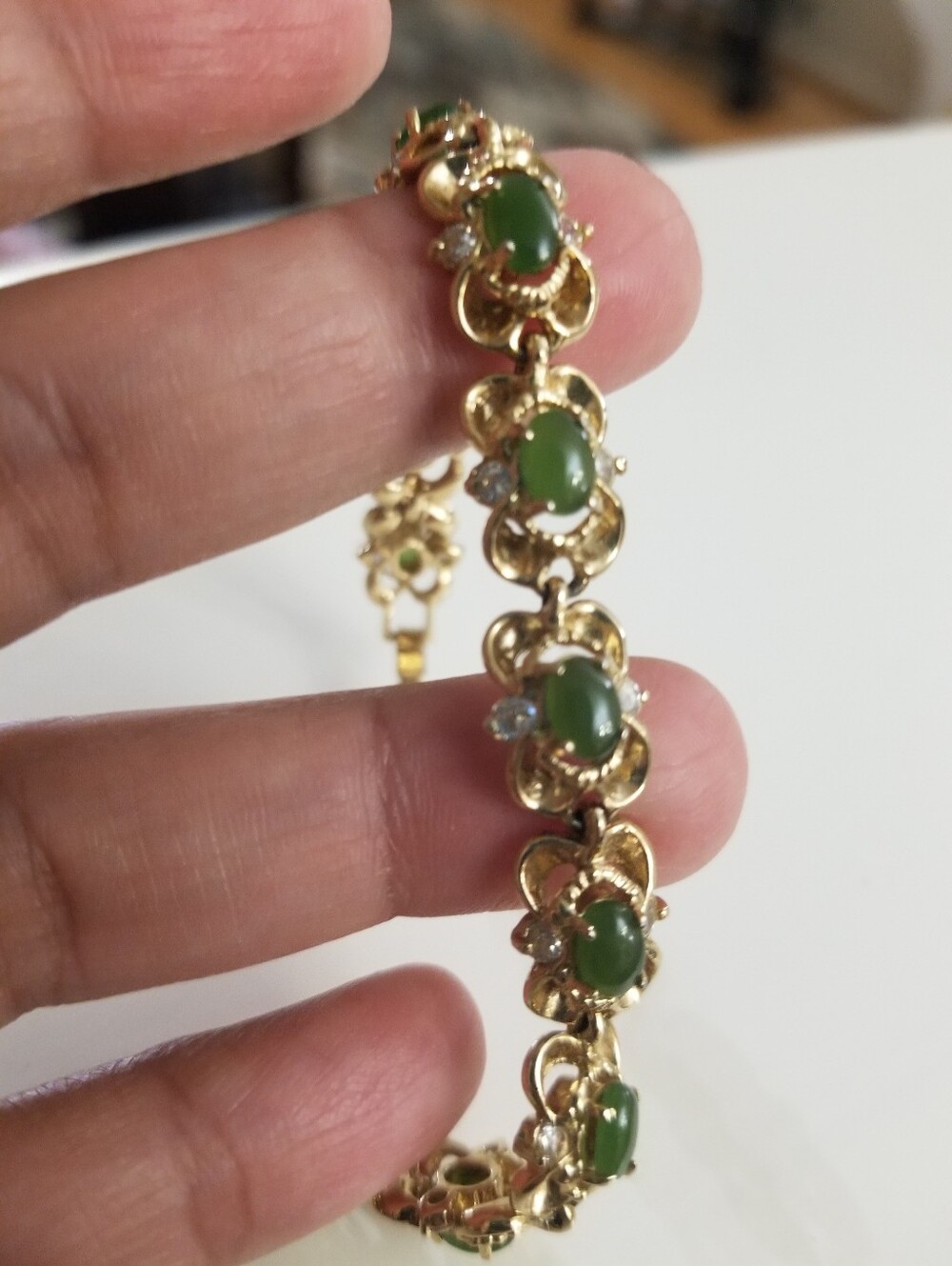 14 Stone Green Jade Filagree with 28 White Crystal Set Stone 7.5" Bracelet Fold